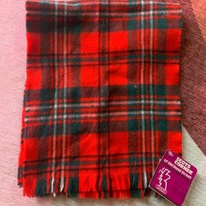 Vintage Scottish wool scarf -NWT